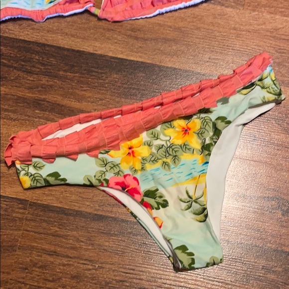 Bright colorful bikini small coverage - Picture 3 of 5